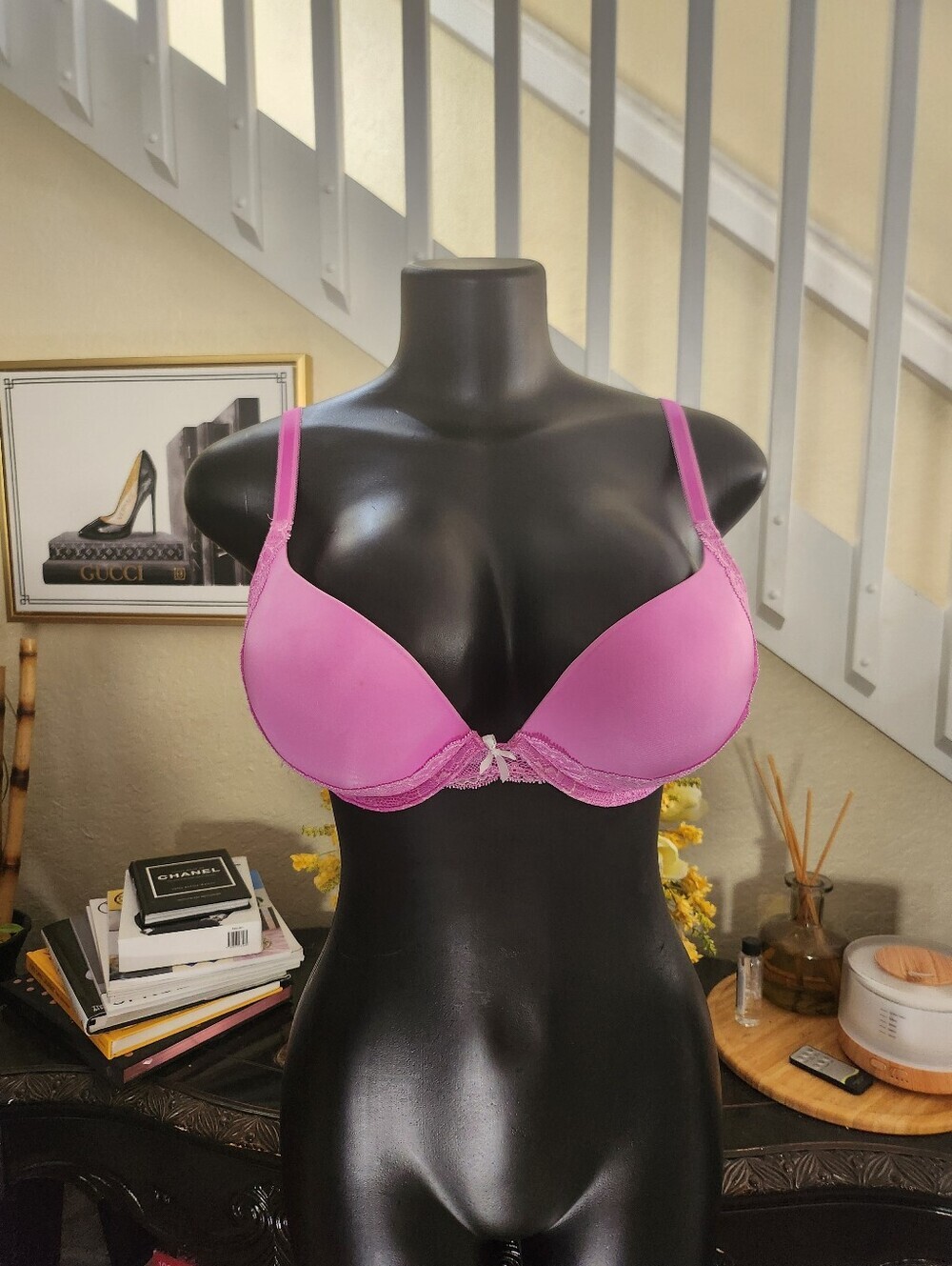 Victoria's Secret Bubblegum Pink LACE Dream Angels Bra 34DD